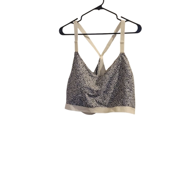 Old Navy Black and White Patterned Activewear Top Size 4X NWOT - Picture 4 of 6